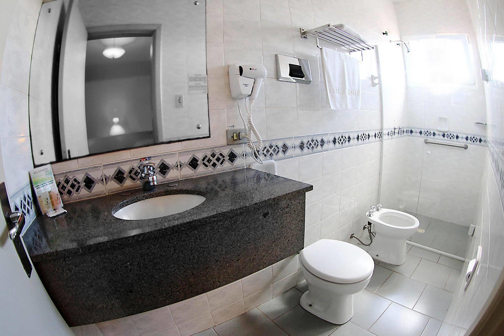 Village Hotel Ponta Grossa  Luaran gambar